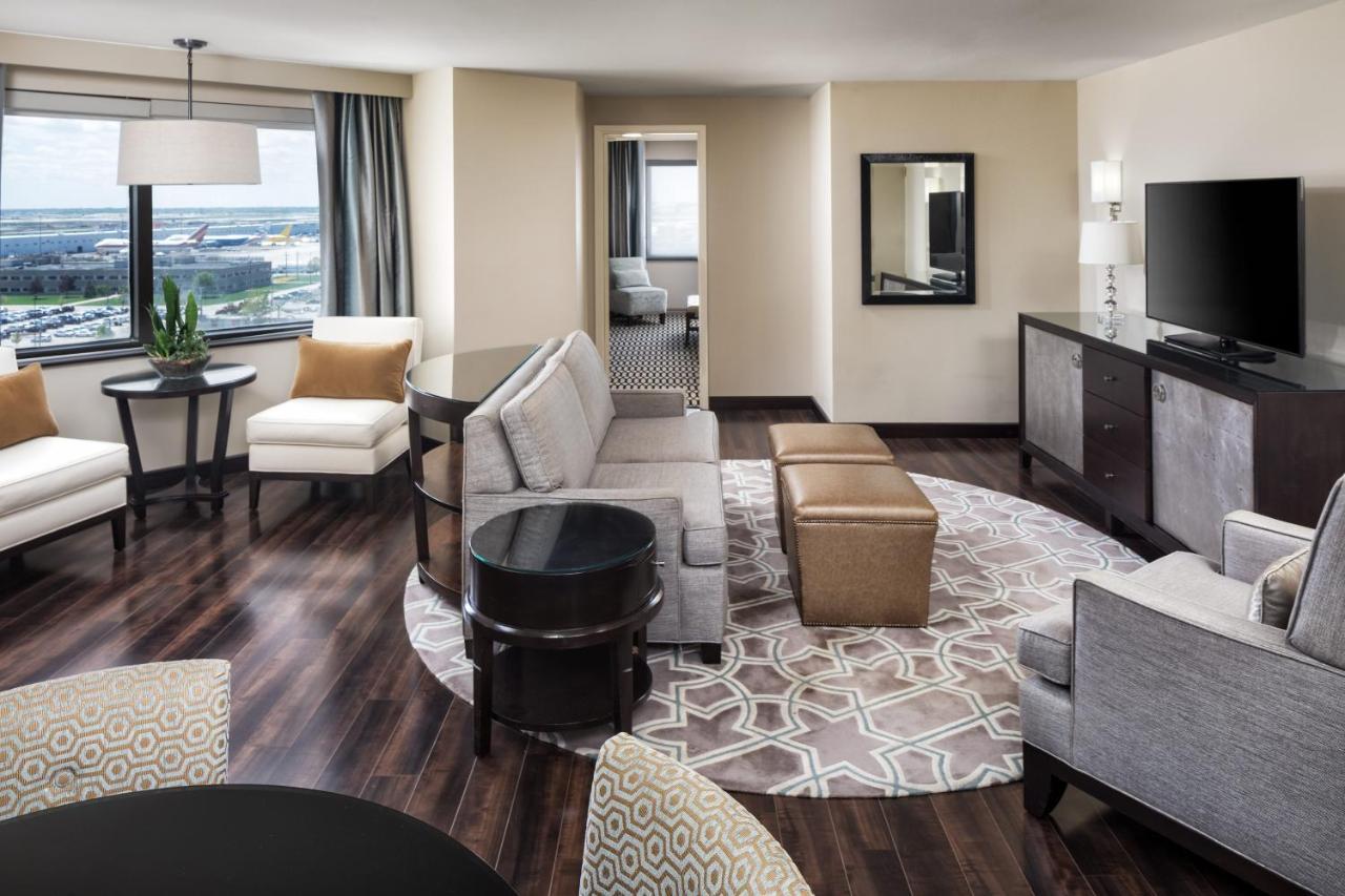Sheraton Suites Chicago O'Hare Rosemont Exterior photo
