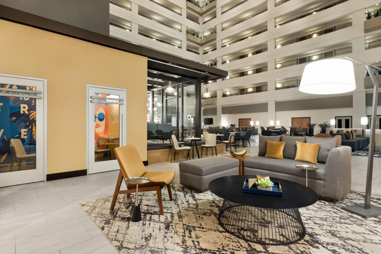 Sheraton Suites Chicago O'Hare Rosemont Exterior photo