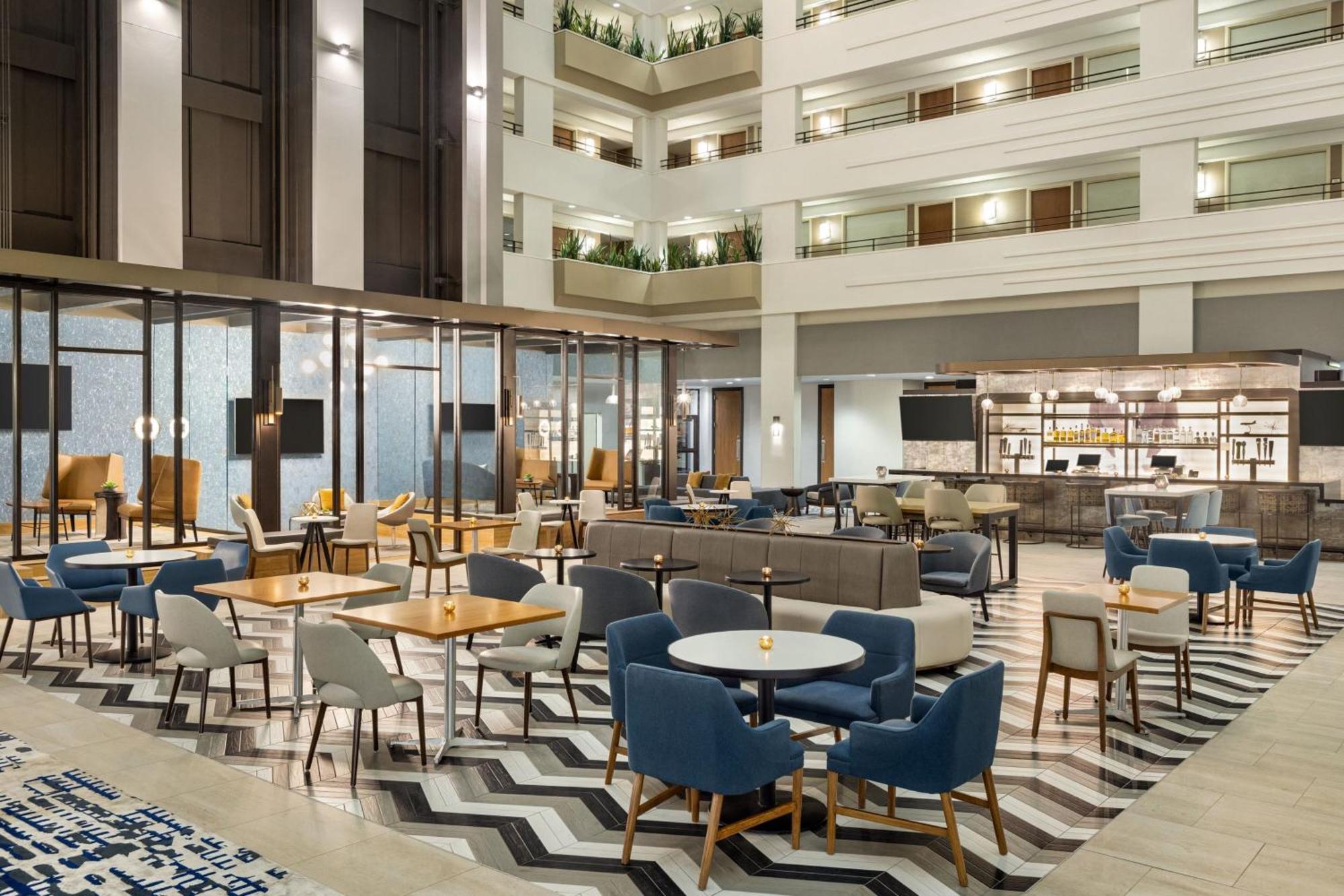 Sheraton Suites Chicago O'Hare Rosemont Exterior photo