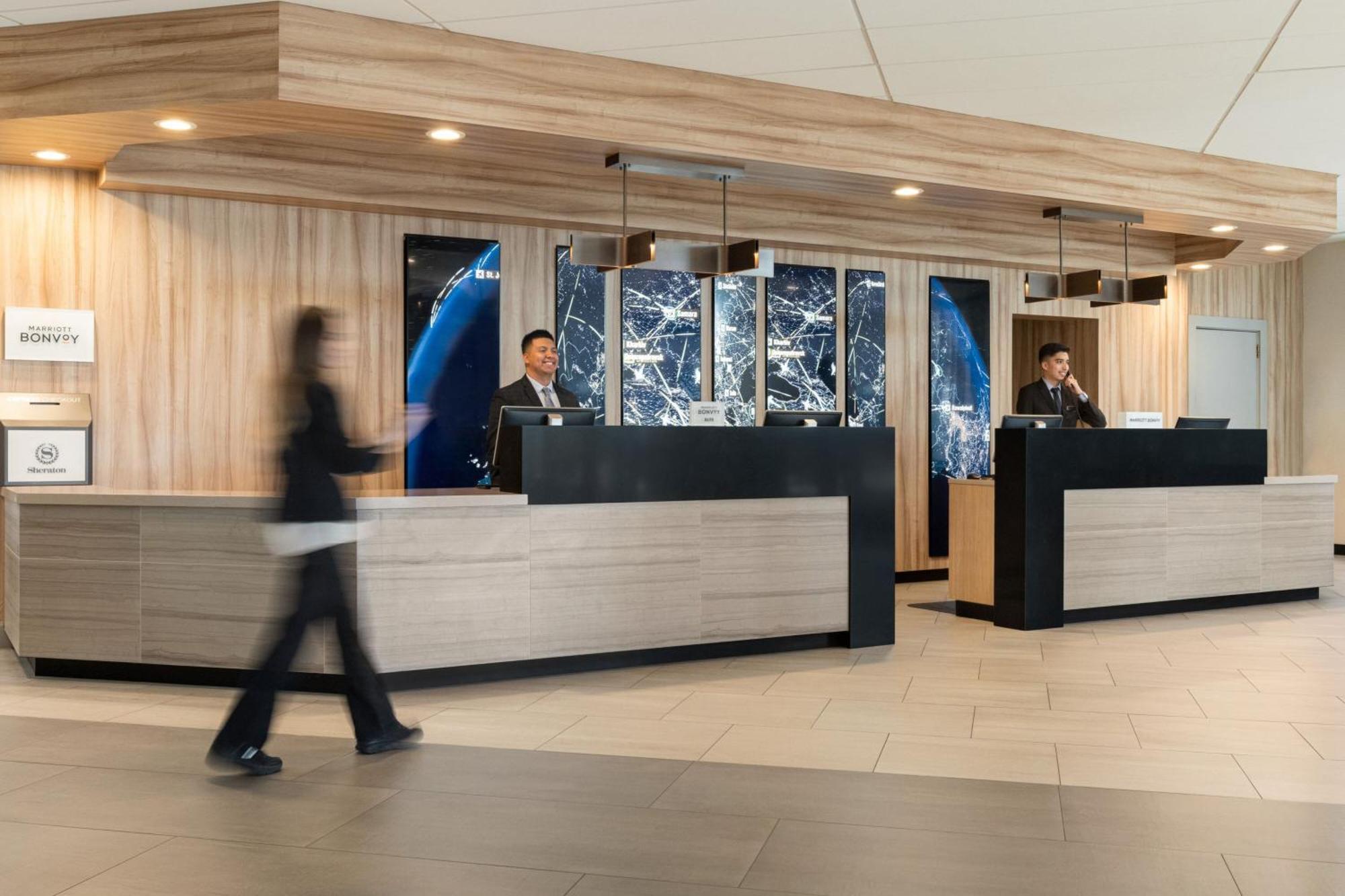 Sheraton Suites Chicago O'Hare Rosemont Exterior photo